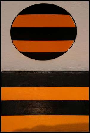 avril 3 - orange et noir....